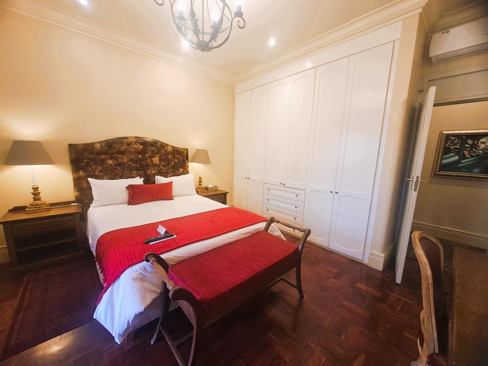 Hotel Three Rivers And 4*