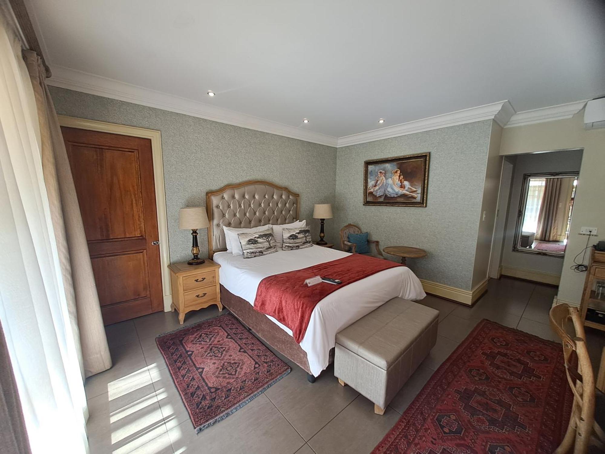 Hotel Three Rivers And 4*