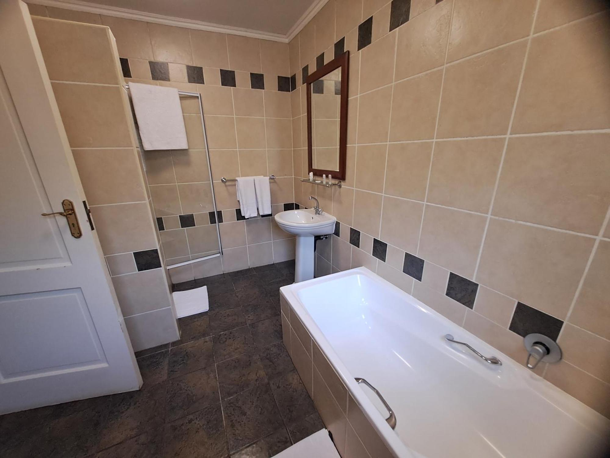 Hotel Three Rivers And Vereeniging