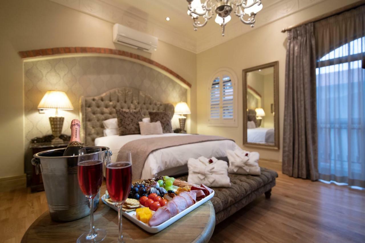 Hotel Three Rivers And